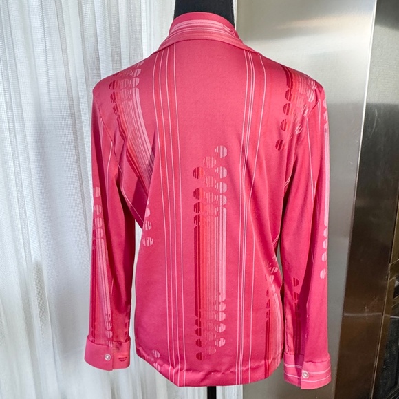 Vintage 70s top, raspberry red, white abstract stripes, long sleeves, 8/10 (M) - Picture 6 of 10